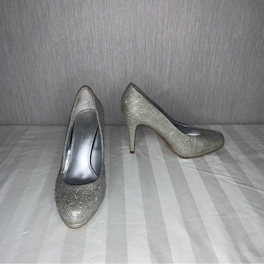 Kelly & Katie Nightengale Stiletto Silver | 4" Heel | Like New | Size 8.5